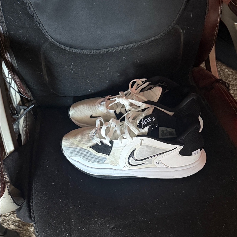 Nike Black and White Athletic Sneakers